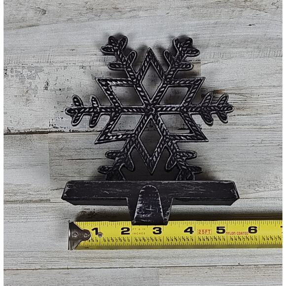 2 Metal Snowflake Stocking Holders/Hangers With Intricate Designs Unbranded - Picture 8 of 10